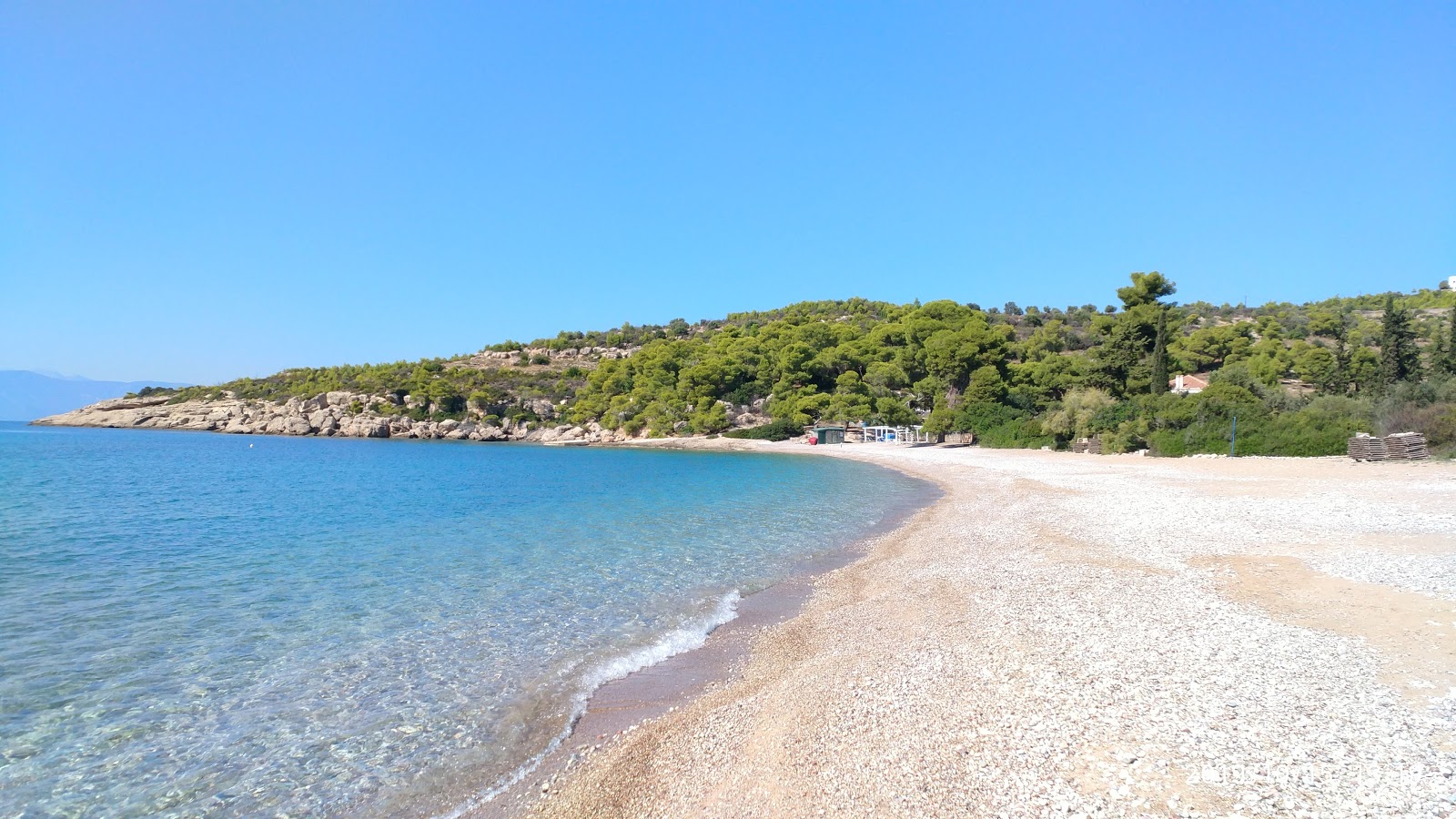 Agioi Anargyroi Beach'in fotoğrafı imkanlar alanı