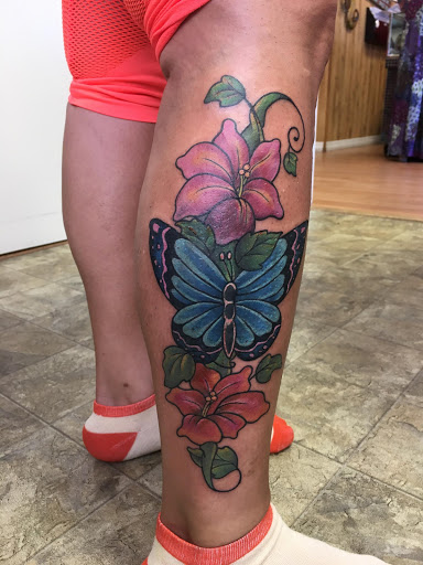Tattoo Shop «The Lizard Lounge Tattoo Kissimmee», reviews and photos, 4519 S Orange Blossom Trail, Kissimmee, FL 34746, USA