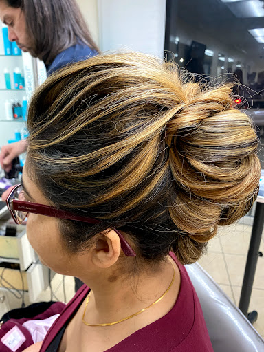 Beauty Salon «New Beverly Hills Hair Salon», reviews and photos, 8127 Lefferts Blvd, Kew Gardens, NY 11415, USA