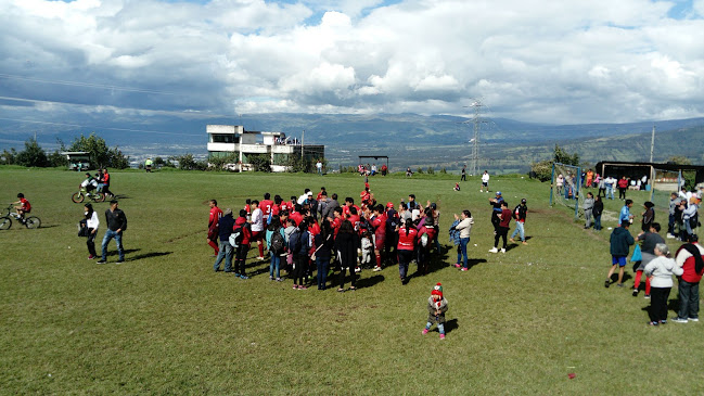 Opiniones de Cancha El Rosario en Quito - Campo de fútbol