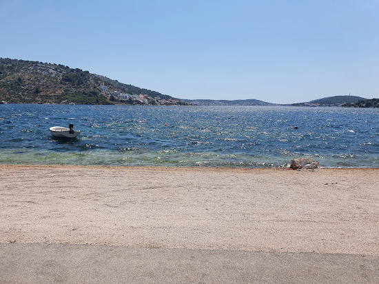 Podglavica beach