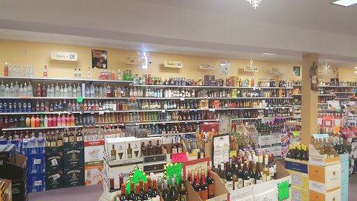 Liquor Store «Poughkeepsie Wines & Liquor», reviews and photos, 701 Main St, Poughkeepsie, NY 12601, USA