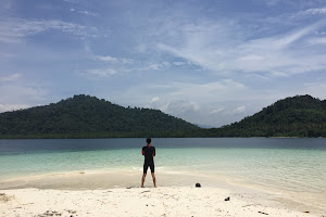 Pulau Kelagian Lunik image