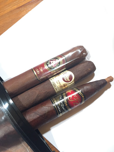 Tobacco Shop «Tobacco Breeze», reviews and photos, 12532 SW 120th St, Miami, FL 33186, USA