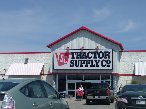 Home Improvement Store «Tractor Supply Co.», reviews and photos, 1161 Broadway, Bangor, ME 04401, USA