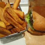 Photo n°2 de l'avis de Satanya.r fait le 22/04/2018 à 20:08 sur le  BraufactuM Alex à Berlin