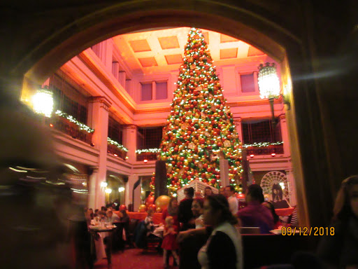 Movie Theater «AMC DINE-IN Block 37», reviews and photos, 108 N State St #434, Chicago, IL 60602, USA