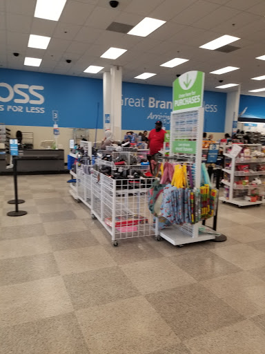 Clothing Store «Ross Dress for Less», reviews and photos, 8021 E Kellogg Dr, Wichita, KS 67207, USA