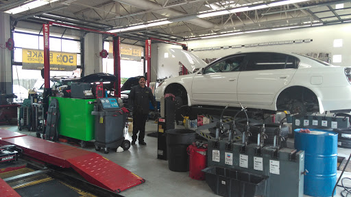 Auto Repair Shop «Meineke Car Care Center», reviews and photos, 525 Cirby Way, Roseville, CA 95678, USA