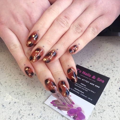 Reviews of T's Nails & Spa in Swansea - Beauty salon