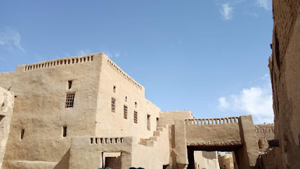 مبني زوار محمية الصحراء البيضاء