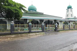 Masjid Besar Kecamatan Ciracap image