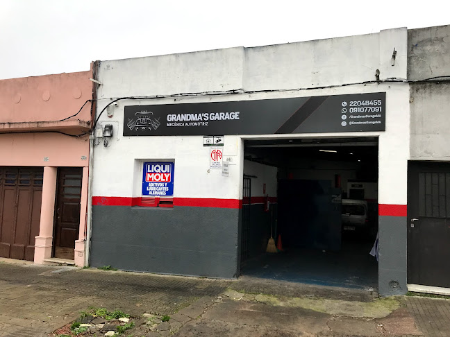 Opiniones de Grandma’s Garage mecánica automotriz en Montevideo - Taller de reparación de automóviles