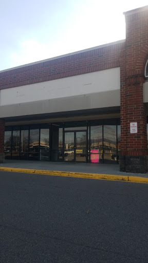 Clothing Store «Rugged Wearhouse», reviews and photos, 1410 Towne Square Blvd NW, Roanoke, VA 24012, USA