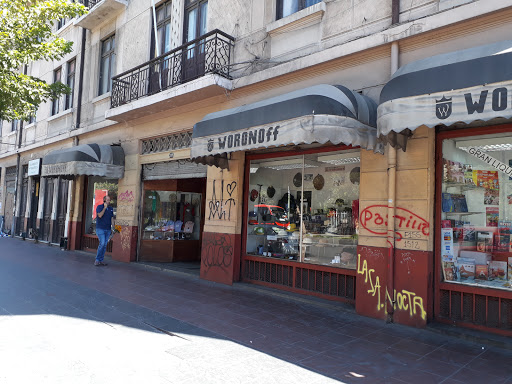 Suitcase shops in Valparaiso