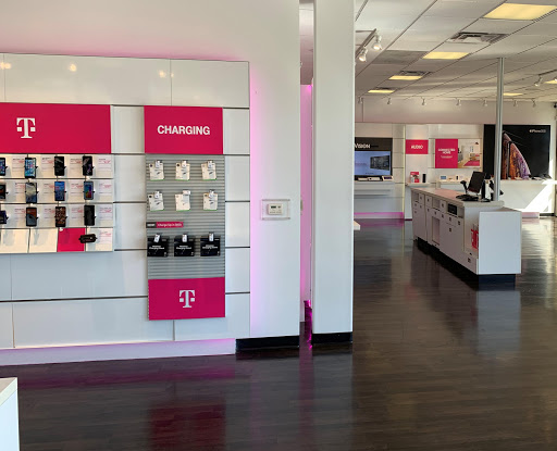 Cell Phone Store «T-Mobile», reviews and photos, 300 Davis St, San Leandro, CA 94577, USA