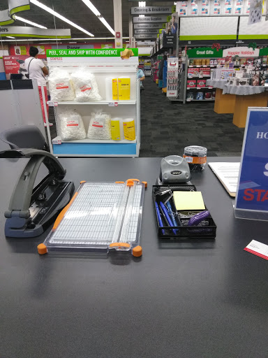 Office Supply Store «Staples», reviews and photos, 7910 Gall Blvd, Zephyrhills, FL 33541, USA