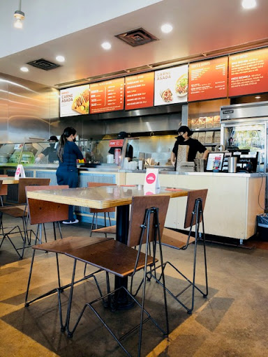 Mexican Restaurant «Chipotle Mexican Grill», reviews and photos, 1390 S Cooper St #100, Arlington, TX 76013, USA