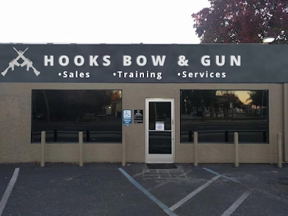 HOOKS BOW & GUN