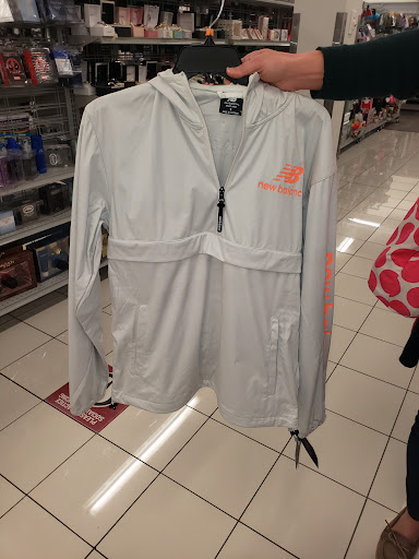 Clothing Store «Burlington Coat Factory», reviews and photos, 4790 Everhard Rd NW, Canton, OH 44718, USA