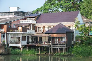 Luang Rajamaitri Historic Inn image