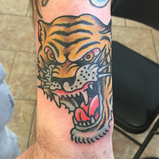 Tattoo Shop «The Rusty Needle Tattoo», reviews and photos, 1270 Harkrider St, Conway, AR 72032, USA