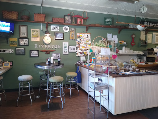 Grocery Store «Riverton General Store», reviews and photos, 2 Main St, Barkhamsted, CT 06063, USA