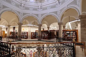 Biblioteca Pública de València Pilar Faus image