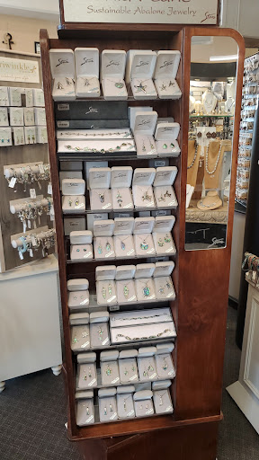 Jewelry Store «Gray Jewelers», reviews and photos, 172 Johns Pass Boardwalk W, Madeira Beach, FL 33708, USA