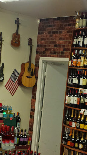 Liquor Store «B&S WINE AND SPIRITS», reviews and photos, 152 Wyckoff Ave, Brooklyn, NY 11237, USA