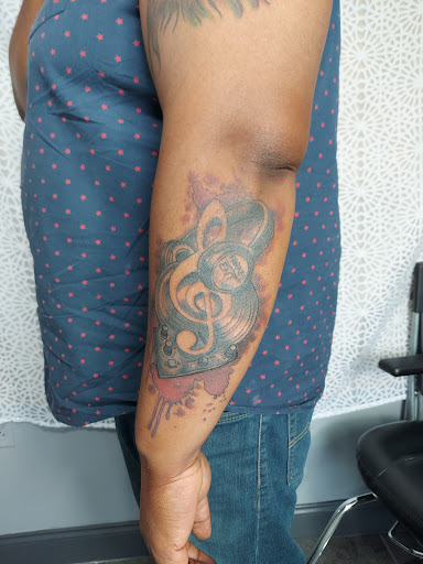 Tattoo Shop «Blood, Sweat & Tears Tattoo Studio (BST Tattoo)», reviews and photos, 3811 Monroe Rd, Charlotte, NC 28205, USA