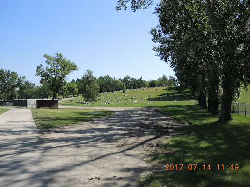 Queens Park Cemetery