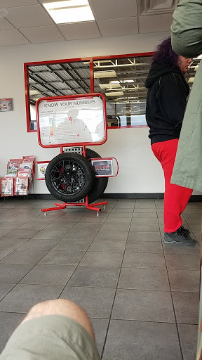 Tire Shop «Discount Tire Store - Watauga, TX», reviews and photos, 6325 Rufe Snow Dr, Watauga, TX 76148, USA