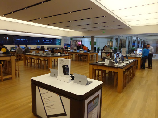 Computer Store «Microsoft Store», reviews and photos, 116 Bellevue Way NE, Bellevue, WA 98004, USA