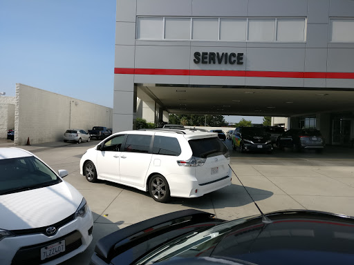 Toyota Dealer «Tustin Toyota», reviews and photos, 36 Auto Center Dr, Tustin, CA 92782, USA