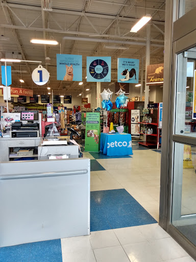 Pet Supply Store «Petco Animal Supplies», reviews and photos, 1231 Crossing Meadows Dr, Onalaska, WI 54650, USA