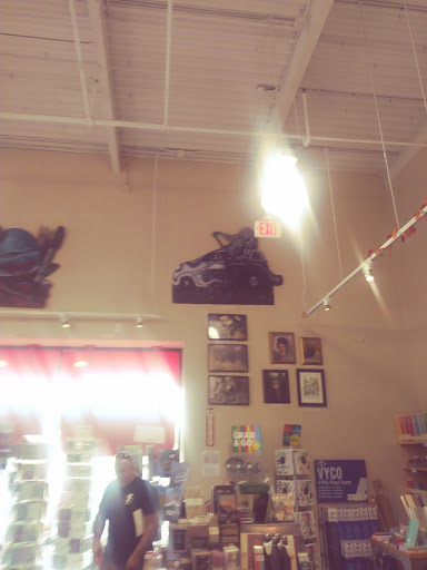 Art Supply Store «Blick Art Materials», reviews and photos, 168 Glen Cove Rd, Carle Place, NY 11514, USA