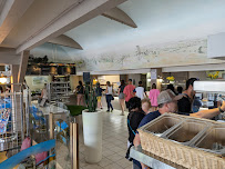 Atmosphère du Restaurant Cafétéria Les Mégalithes à Albaret-Sainte-Marie - n°1