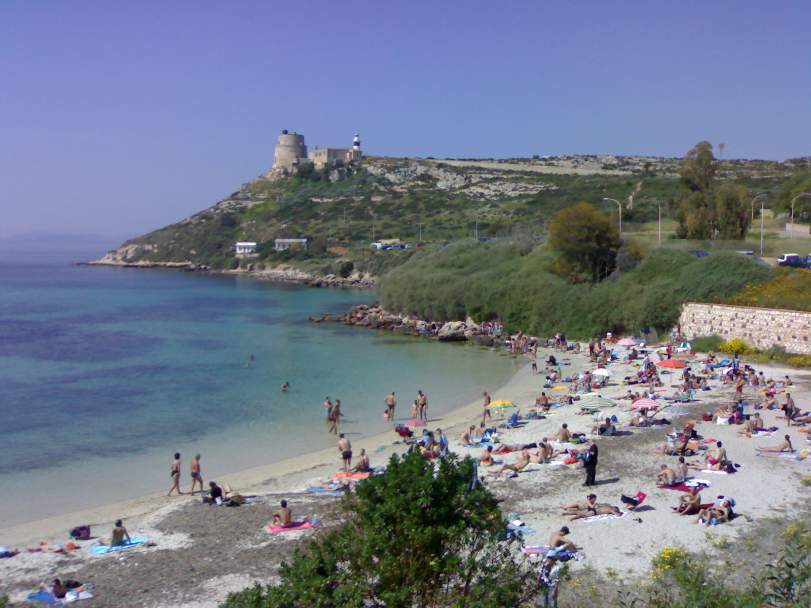 Zdjęcie Plaża Calamosca otoczony górami