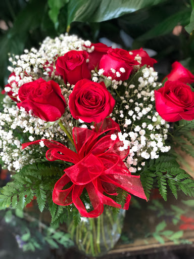 Florist «Roses of Warren», reviews and photos, 51202 Romeo Plank Rd, Macomb, MI 48042, USA