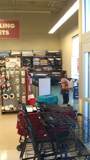 Pet Supply Store «Petco Animal Supplies», reviews and photos, 2561 E Hwy 50, Clermont, FL 34711, USA