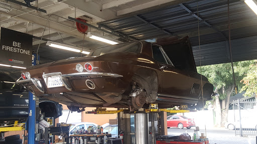 Tire Shop «Firestone Complete Auto Care», reviews and photos, 1410 Highland Ave, Hollywood, CA 90028, USA