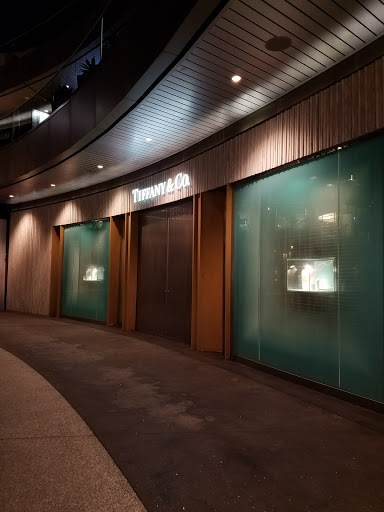 Jewelry Store «Tiffany & Co.», reviews and photos, 395 Santa Monica Blvd, Santa Monica, CA 90401, USA