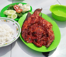 WR. LOMPONGAN IKAN BAKAR photo