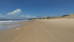 Photo de Praia da Pavuna avec rivage droit, long