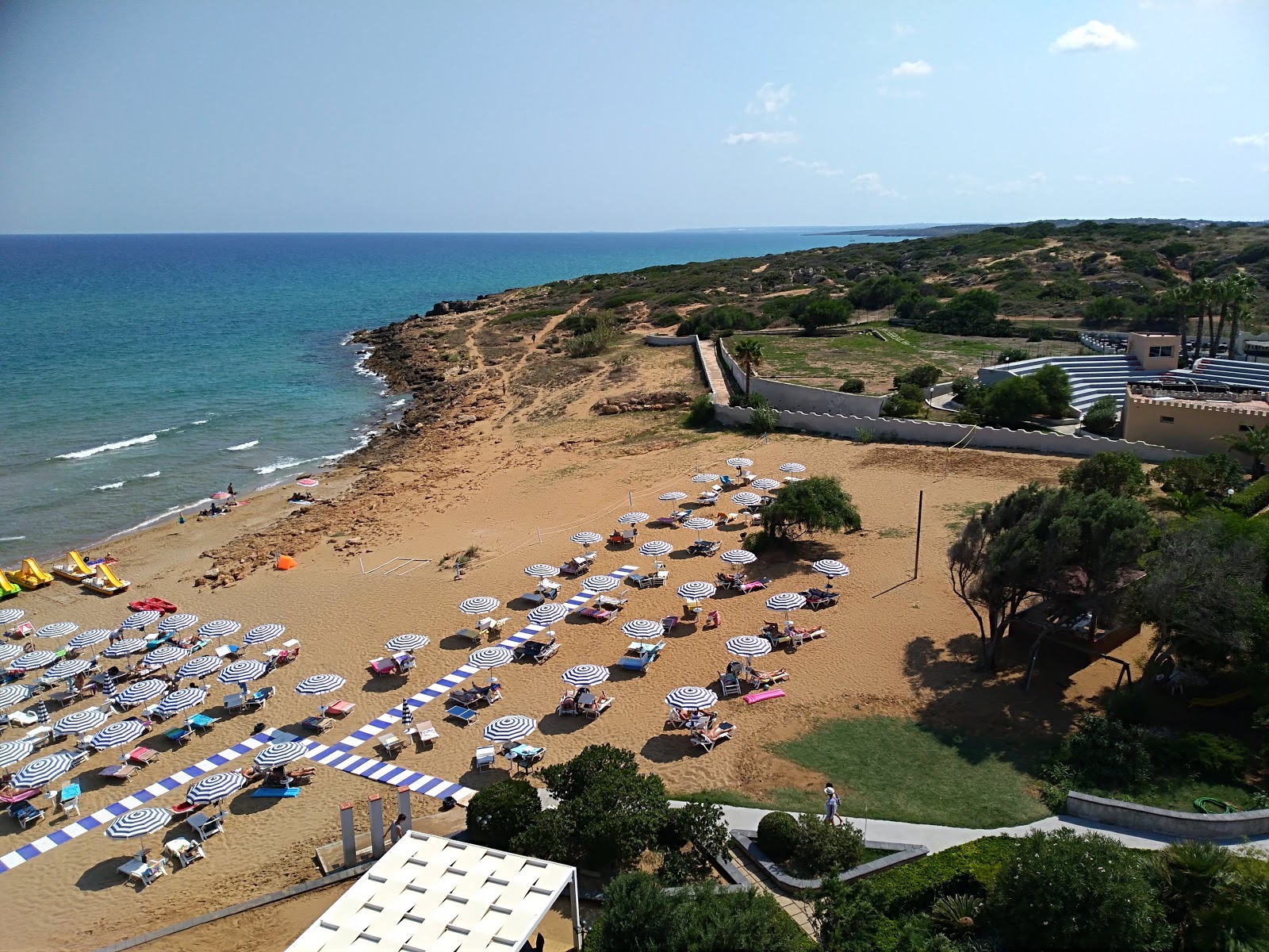 Eloro Beach'in fotoğrafı - Çocuklu aile gezginleri için önerilir