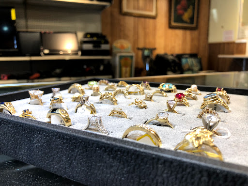 Pawn Shop «Cesar Chavez Pawn & Jewelry», reviews and photos, 2209 East Cesar E Chavez Avenue, Los Angeles, CA 90033, USA