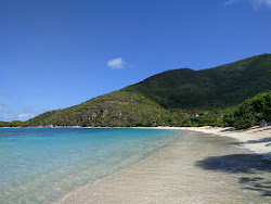 Photo de Plage du Lagon bleu avec un rivage spacieux