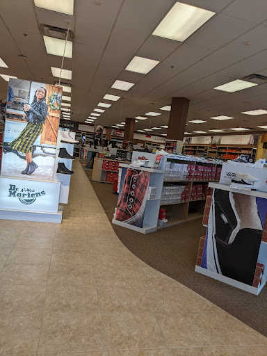 Shoe Store «Famous Footwear», reviews and photos, 19075 I-45, Conroe, TX 77385, USA