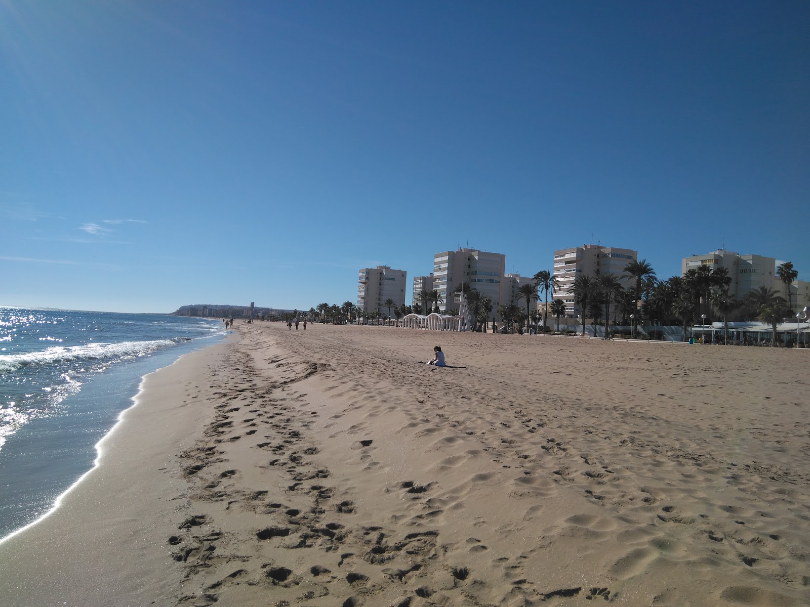 Photo of Playa del Saladar with long straight shore